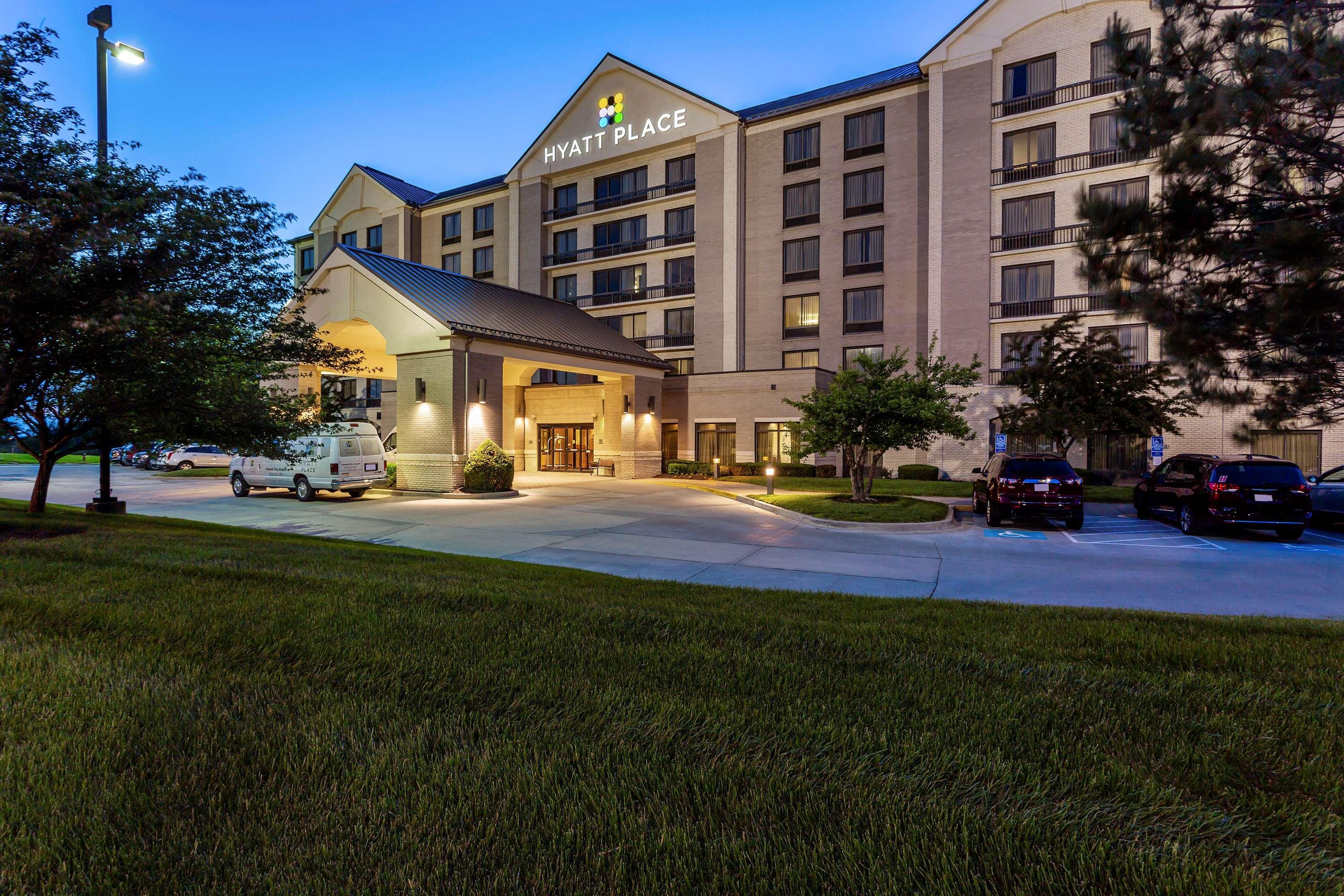 Wyndham Garden Kansas City Airport Extérieur photo