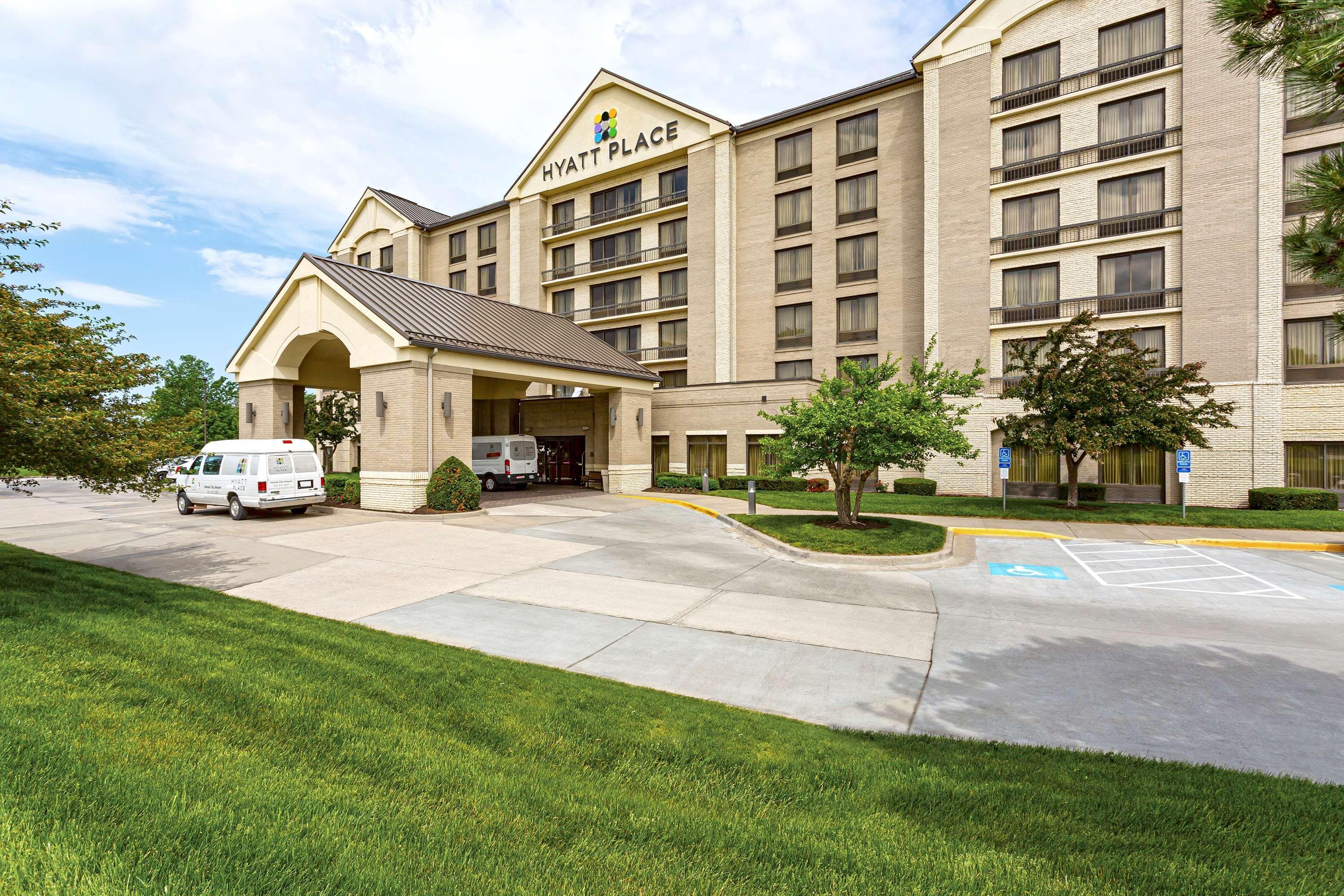 Wyndham Garden Kansas City Airport Extérieur photo