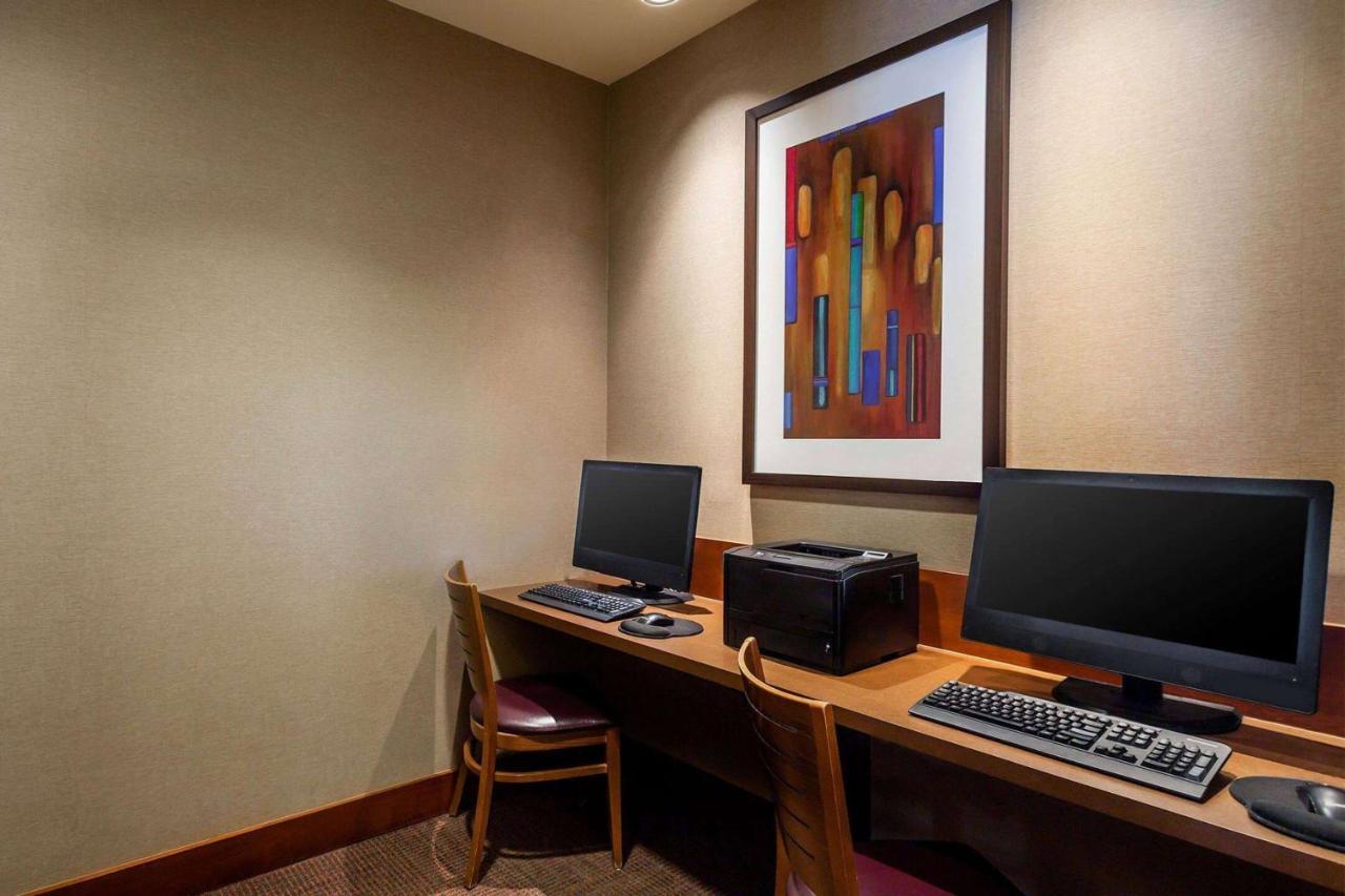Wyndham Garden Kansas City Airport Extérieur photo